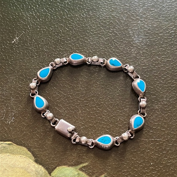 Vintage turquoise sterling teardrop bracelet - Picture 1 of 2